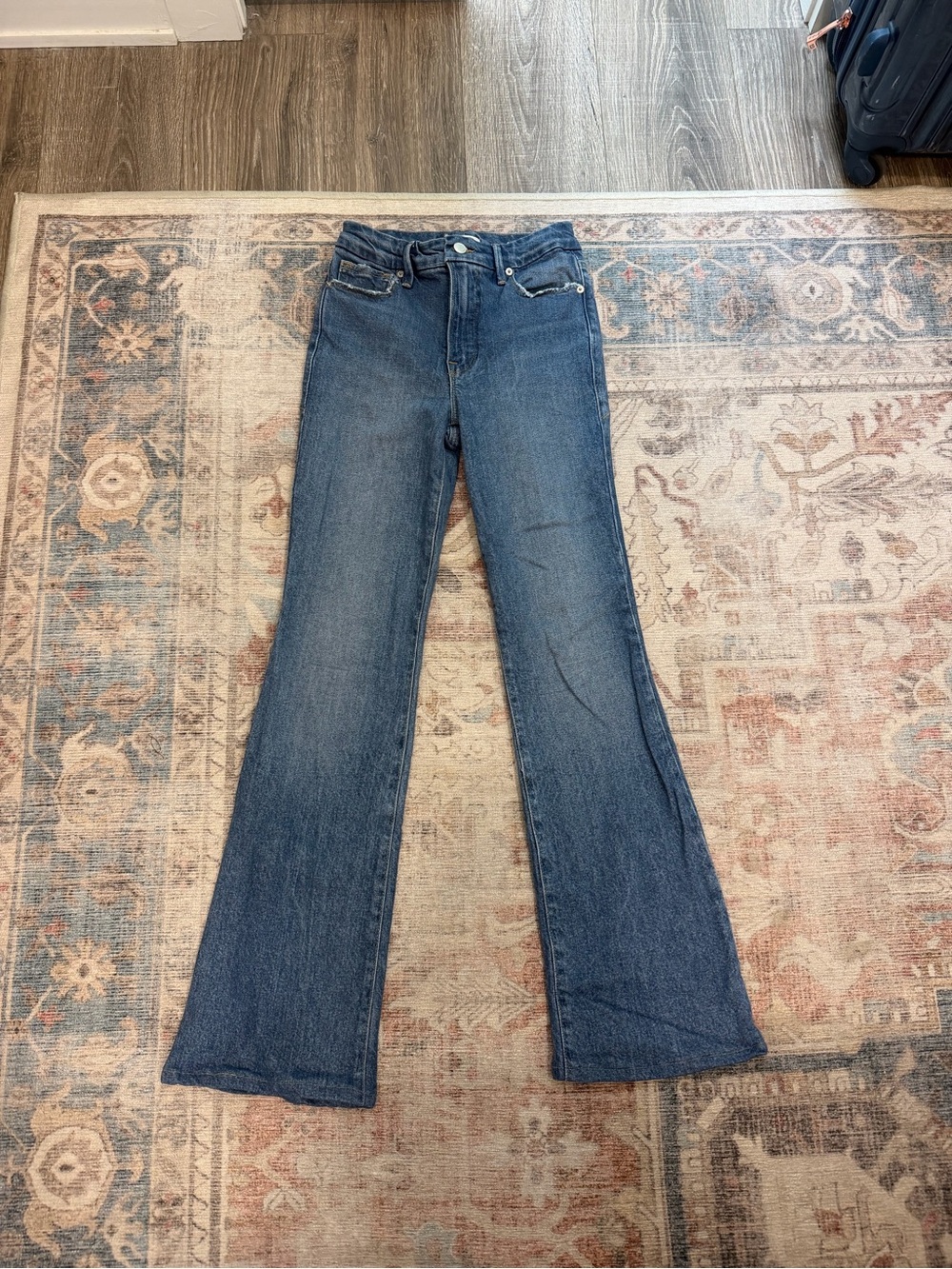 Good American Soft-Tech Boot-Cut Jeans in Indigo 627
